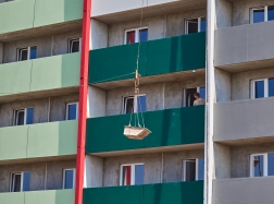 Ведется окраска фасадов дома №37